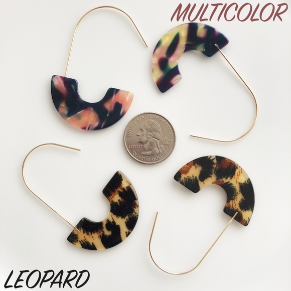 NEW "Gardenia" U Acrylic Earrings (leopard) - Picture 4 of 6